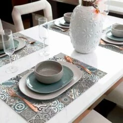 6 Wasbare Amerikaanse Placemats In Pvc En Polyester Met Patroon - Belita 5 6 Wasbare Amerikaanse Placemats In Pvc En Polyester Met Patroon - Belita -Slide Shop 6 tovagliette americane lavabili in pvc e poliestere a fantasia belita 2