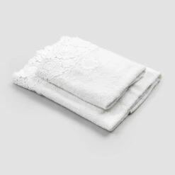 Witte Katoenen Badstofhanddoeken Met Kant, 2 Stuks Italiaanse Luxe - Sposi -Slide Shop asciugamani di spugna in cotone bianchi con pizzo 2 pezzi lusso italiano sposi 12
