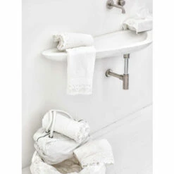 Witte Katoenen Badstofhanddoeken Met Kant, 2 Stuks Italiaanse Luxe - Sposi -Slide Shop asciugamani di spugna in cotone bianchi con pizzo 2 pezzi lusso italiano sposi 6