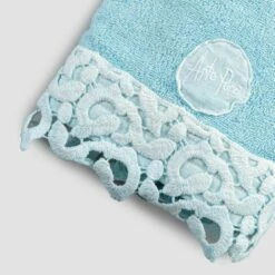 Gastendoek In Terry Katoen Met Poema Kant 2 Stuks En 2 Kleuren - Kasteel 11 Gastendoek In Terry Katoen Met Poema Kant 2 Stuks En 2 Kleuren - Kasteel -Slide Shop asciugamano ospite in spugna cotone con pizzo poema 2 pezzi e 2 colori castle 2