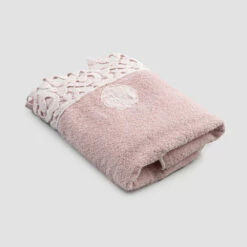 Gastendoek In Terry Katoen Met Poema Kant 2 Stuks En 2 Kleuren - Kasteel 14 Gastendoek In Terry Katoen Met Poema Kant 2 Stuks En 2 Kleuren - Kasteel -Slide Shop asciugamano ospite in spugna cotone con pizzo poema 2 pezzi e 2 colori castle 5