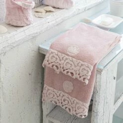 Gezichtshanddoek In Terry Katoen Met Poema Kant 2 Stuks 2 Kleuren - Kasteel -Slide Shop asciugamano viso in spugna cotone con pizzo poema 2 pezzi 2 colori castle 7