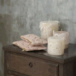 Zwart Of Roze Linnen Etui Met Kant En Ritssluiting 3 Afmetingen 2 Stuks - Lullabi -Slide Shop astuccio in lino nero o rosa con pizzo e cerniera 3 dimensioni 2 pezzi lullabi 2