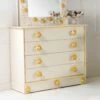 Dresser 4 Laden Te Ontwerpen Met Houten Knoppen In De Vorm Van Rozen Renoir