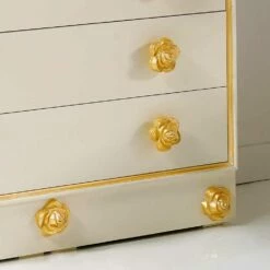 Dresser 4 Laden Te Ontwerpen Met Houten Knoppen In De Vorm Van Rozen Renoir -Slide Shop como 4 cassetti di design in legno con pomelli a forma di rose renoir 2