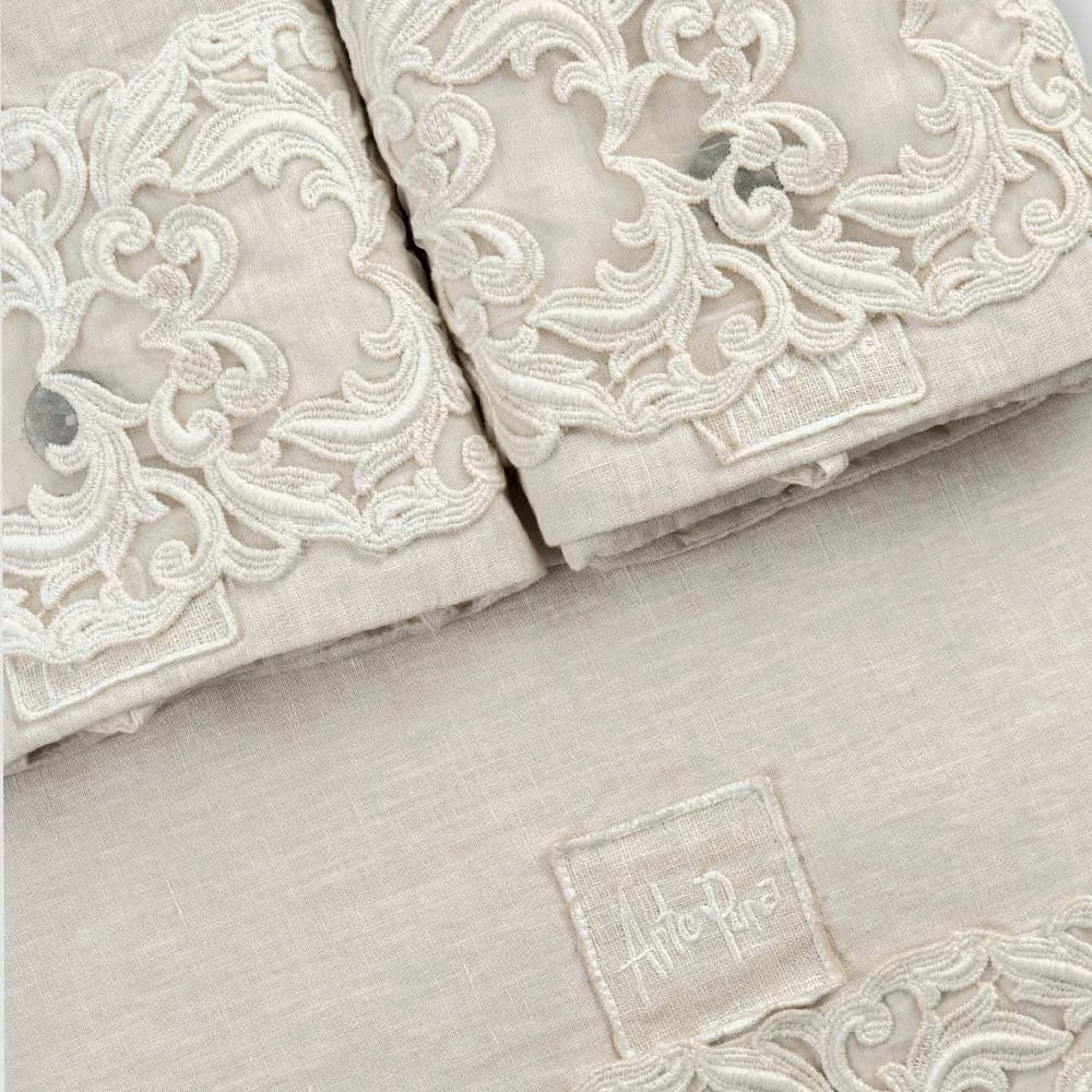 Lakenset Voor Tweepersoonsbed In Licht Linnen En Farnese Kant - Arnesino 3 Lakenset Voor Tweepersoonsbed In Licht Linnen En Farnese Kant - Arnesino - Afbeelding 3