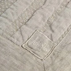 Elegante Tweepersoons Bedsprei Van Linnen Met Bollen En Frame-borduursel - Asolar -Slide Shop copriletto matrimoniale elegante in lino con ricamo sfere e cornice asolar 3