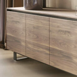 Hoog Houten Dressoir Met Metalen Onderstel Made In Italy - Berta -Slide Shop credenza alta in legno con base in metallo made in italy berta 3