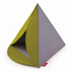 Kennel Voor Honden En Katten Binnenshuis Verwijderbaar Made In Italy - Pyramid -Slide Shop cuccia per cani e gatti di forma piramidale robusta made in italy piramide 1