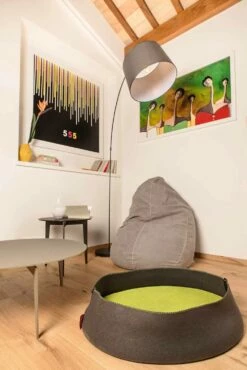 Microvezel En Gerecycled Weefsel Ovale Kennel Voor Honden - Onderdak -Slide Shop cuccia per cani ovale in microfibra e tessuto riciclato made in italy riparo 2