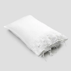 Beddengoed Kussensloop Met Wit Kant, Luxe Design Made In Italy - Kiss -Slide Shop federa di lino con pizzo bianco per letto design di lusso made in italy kiss 12