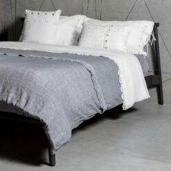 Kussensloop Van Wit Linnen Met Rechthoekige Decoratiekristallen - Cenerella -Slide Shop federa in lino bianco con cristalli di decoro design rettangolare cenerella 5