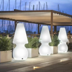 Slide Led-vloerlamp In Wit Polyethyleen Made In Italy - Alvarez -Slide Shop lampada da terra a led in polietilene bianco made in italy alvarez 2