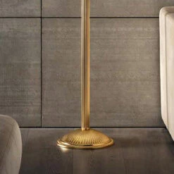 Klassieke Vloerlamp In Porselein En Luxe Geblazen Glas - Eteria -Slide Shop lampada da terra classica in porcellana e vetro soffiato di lusso eteria 2