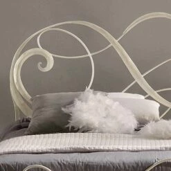 Dubbel Bed In Smeedijzer Met Athena Solsleutel Decoratie -Slide Shop letto matrimoniale in ferro battuto con decoro chiave di violino atena 2