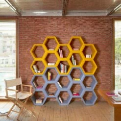 Slide Hexa Gekleurde Boekenwand In Italië