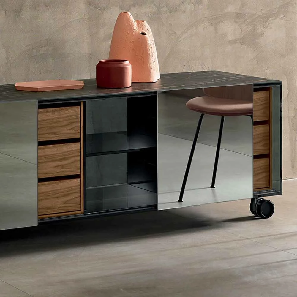 Modern Dressoir Op Wielen In Rookglas En Keramische Top Gemaakt In Italië - Scocca 4 Modern Dressoir Op Wielen In Rookglas En Keramische Top Gemaakt In Italië - Scocca - Afbeelding 4