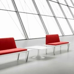 Gestoffeerde Bank Met Stalen Onderstel En Mdf Modern Minimalistisch Design - Gardena -Slide Shop panca imbottita e rivestita base acciaio e mdf design moderno minimale gardena 4