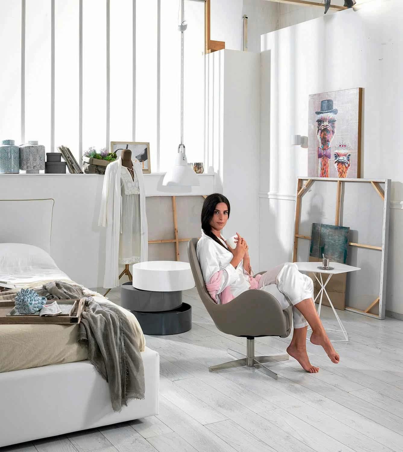 Gestoffeerde En Draaibare Kunstleer Woonkamer Fauteuil, Modern Design - Gajarda 9 Gestoffeerde En Draaibare Kunstleer Woonkamer Fauteuil, Modern Design - Gajarda - Afbeelding 9