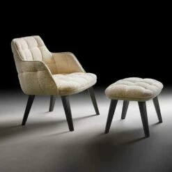 Design Fauteuil Bekleed Met Stof Met Houten Poten Made In Italy - Clera 15 Design Fauteuil Bekleed Met Stof Met Houten Poten Made In Italy - Clera -Slide Shop poltrona di design rivestita in tessuto con gambe in legno made in italy clera 3