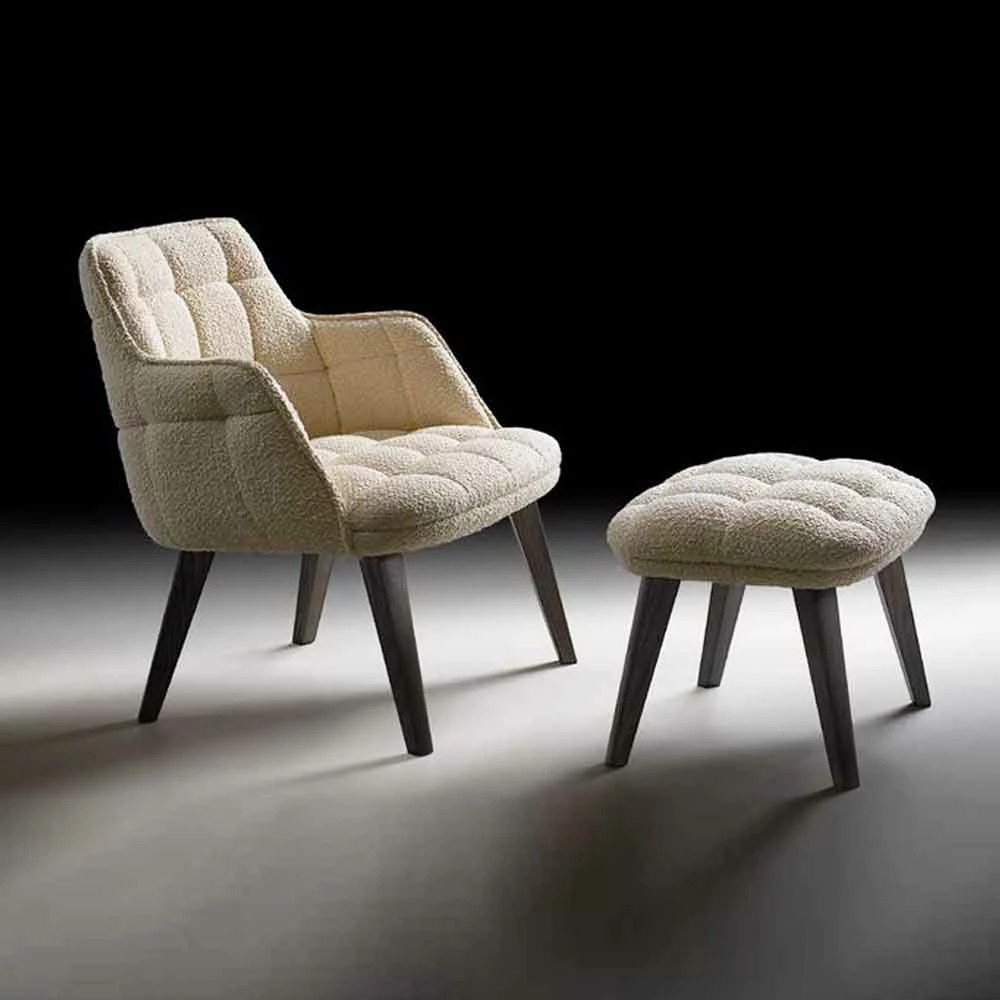 Design Poef Bekleed Met Stof Met Houten Voet Gemaakt In Italië - Clera 2 Design Poef Bekleed Met Stof Met Houten Voet Gemaakt In Italië - Clera - Afbeelding 2