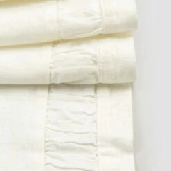 Loper Van Natuurlijk Wit Zwaar Linnen Met Italiaans Luxe Reliëf - Limao -Slide Shop runner in lino pesante bianco naturale con goffratura lusso italiano limao 3