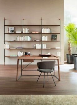 Metalen Designbureau Met Houten Blad Made In Italy - Bonaldo Scriba -Slide Shop scrivania di design in metallo con piano in legno made in italy bonaldo scriba 10