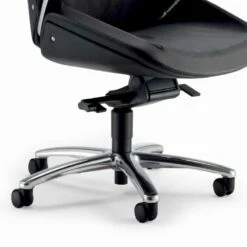 Executive Stoel In Koeienhuid Ada Angelo Pinaffo & Gorgi -Slide Shop sedia direzionale in pelle bovina ada angelo pinaffo gorgi 2