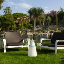 Salontafel Met Weinig Licht Slide Peak H50 Cm In Polyethyleen En Glas