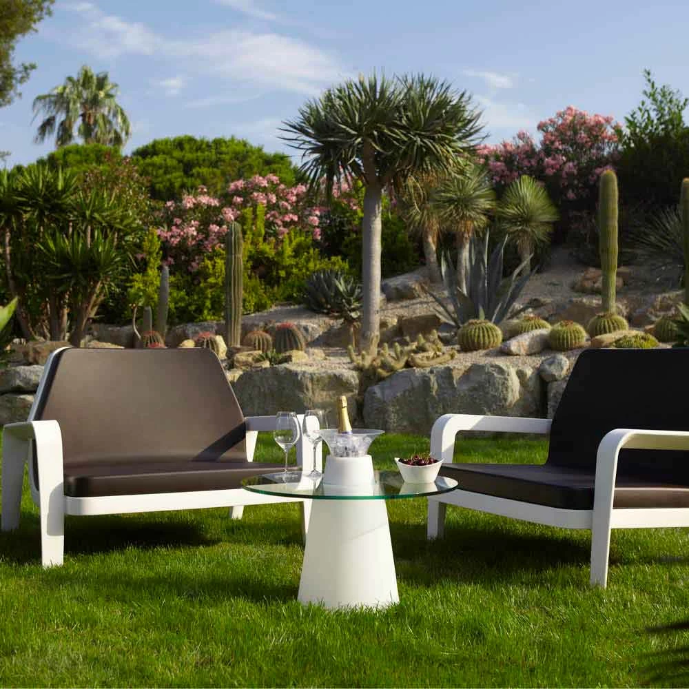 Salontafel Met Weinig Licht Slide Peak H50 Cm In Polyethyleen En Glas 1 Salontafel Met Weinig Licht Slide Peak H50 Cm In Polyethyleen En Glas