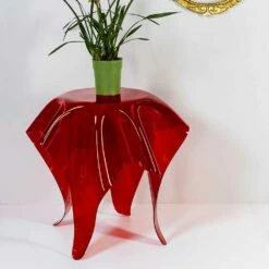 Tabel Modern Design In Rood Plexiglas Acht, Made In Italy