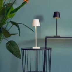 Ronde Salontafel In Staal En Veelzijdig Gehard Glas - Apuleio -Slide Shop tavolino tondo da salotto in acciaio e vetro temperato versatile apuleio 4