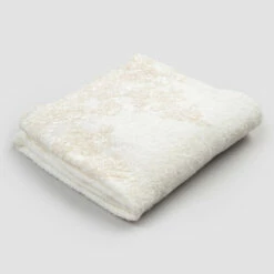 Badhanddoek Van Katoenen Badstof Met Rand Van Linnenmix En Kant - Ginova