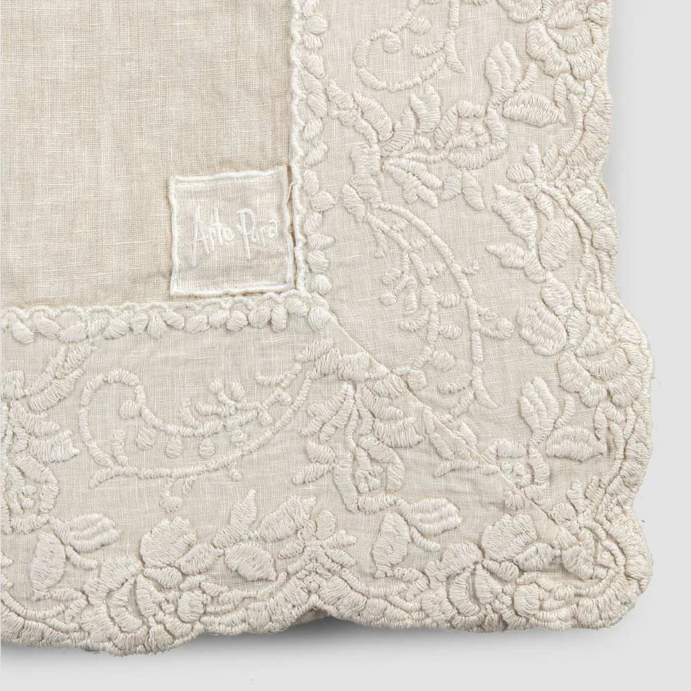 Beige Linnen Vierkant Tafelkleed Met Handgemaakte Luxe Bloemblaadjes Borduurwerk - Vippel 3 Beige Linnen Vierkant Tafelkleed Met Handgemaakte Luxe Bloemblaadjes Borduurwerk - Vippel - Afbeelding 3