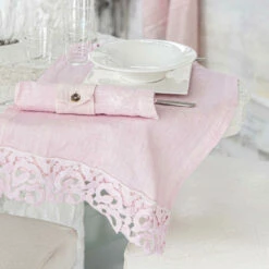 Amerikaanse Placemats In Linnen Met Poema-kant, 3 Kleuren 2-delig - Leonardino 18 Amerikaanse Placemats In Linnen Met Poema-kant, 3 Kleuren 2-delig - Leonardino -Slide Shop tovagliette americane in lino con pizzo poema 3 colori 2 pezzi leonardino 8